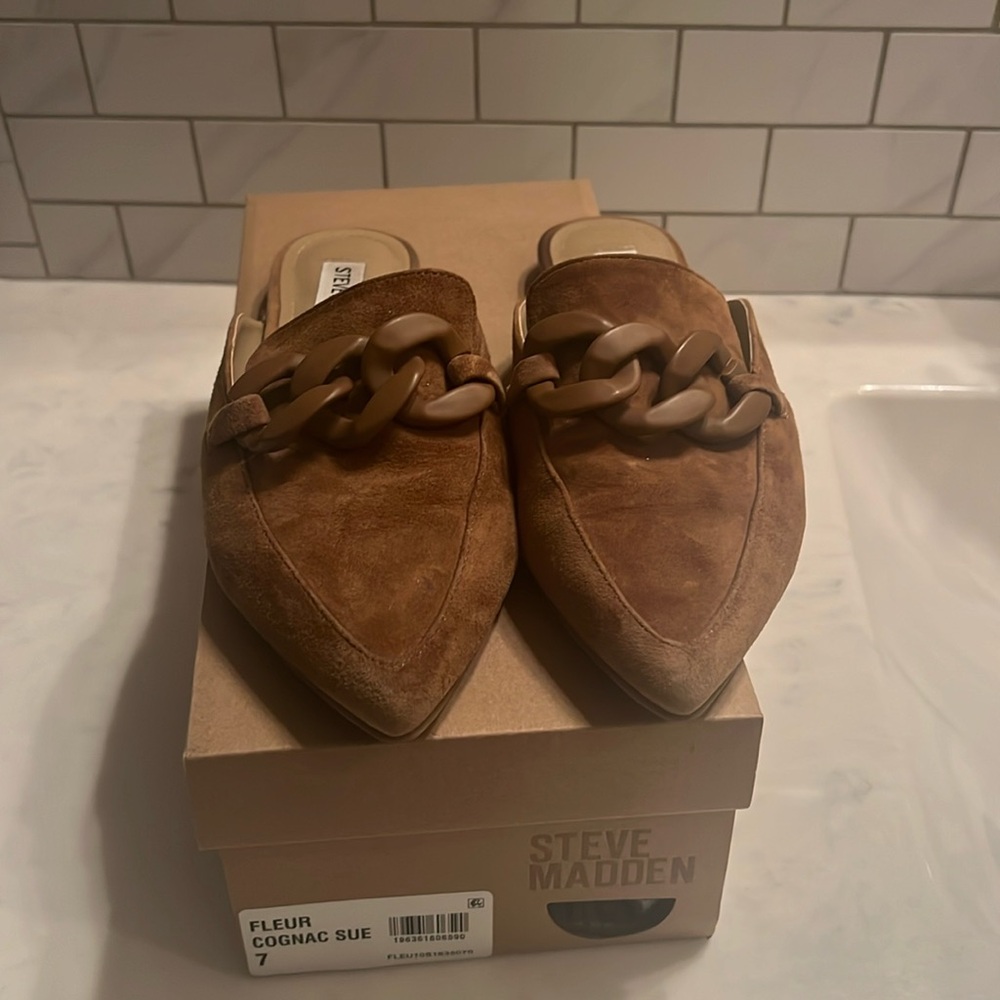 Steve Madden slides